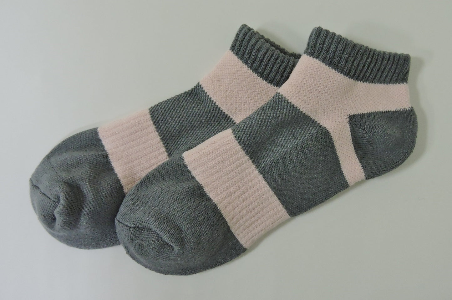 船型運動襪( 黑/白/灰/黑-桃紅/鮮綠-亮黃/中灰-粉紅/紅-白)